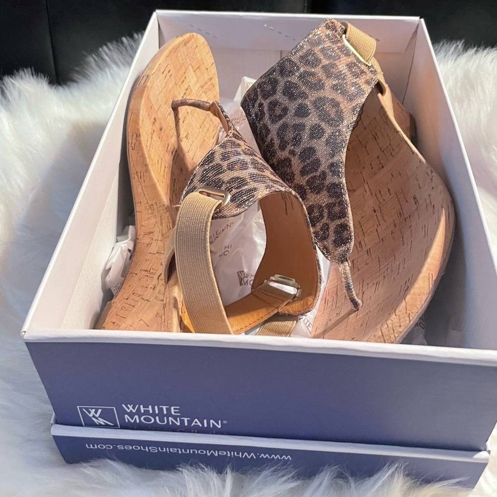 Beautiful leopard print sandals. Worn once.